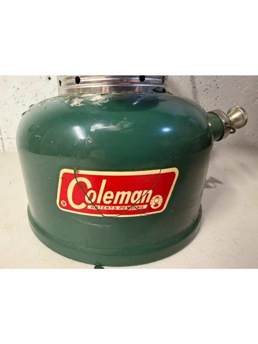 Vintage 1968 Coleman Lantern Model 220F w/ Pyrex Globe & reflector Dated 5 1968